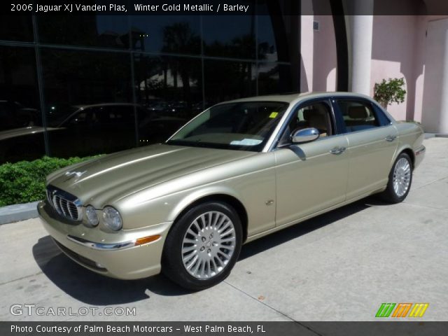 2006 Jaguar XJ Vanden Plas in Winter Gold Metallic