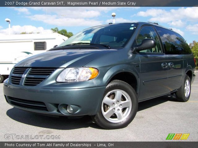 2007 Dodge Grand Caravan SXT in Magnesium Pearl