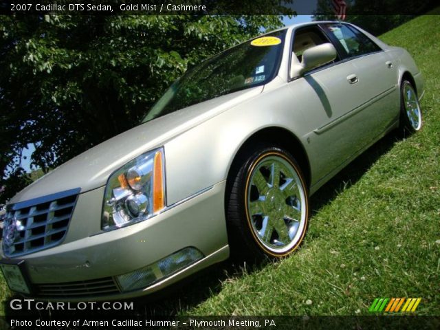 2007 Cadillac DTS Sedan in Gold Mist