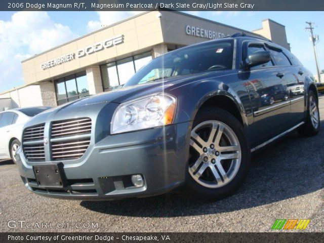 2006 Dodge Magnum R/T in Magnesium Pearlcoat
