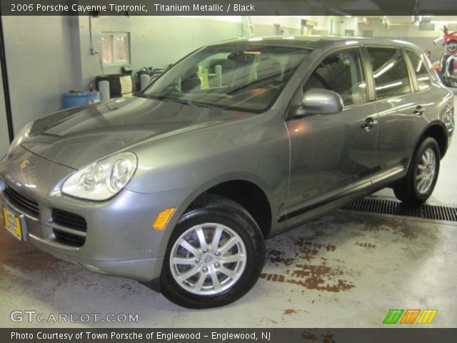 2006 Porsche Cayenne Tiptronic in Titanium Metallic