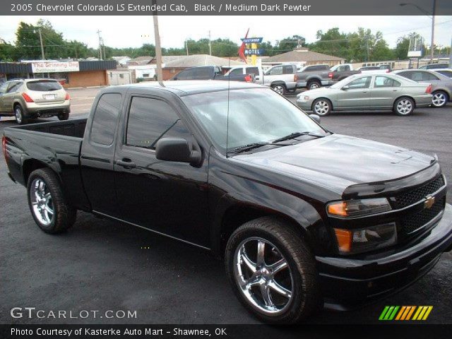 2005 Chevrolet Colorado LS Extended Cab in Black