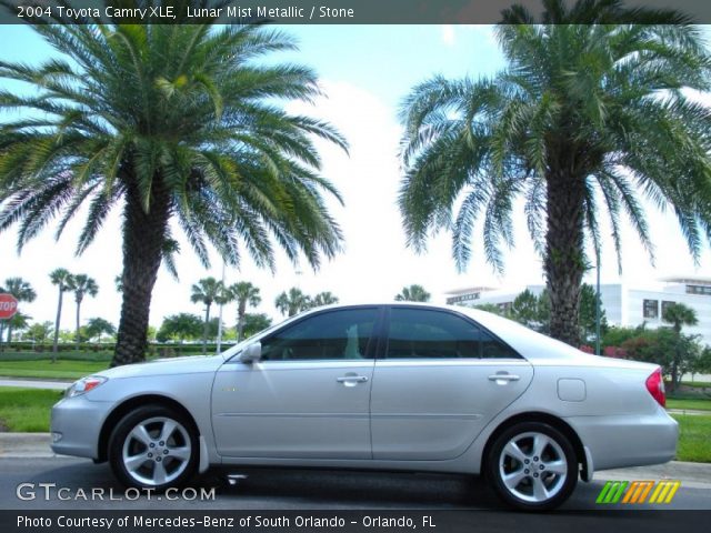 2004 Toyota Camry XLE in Lunar Mist Metallic
