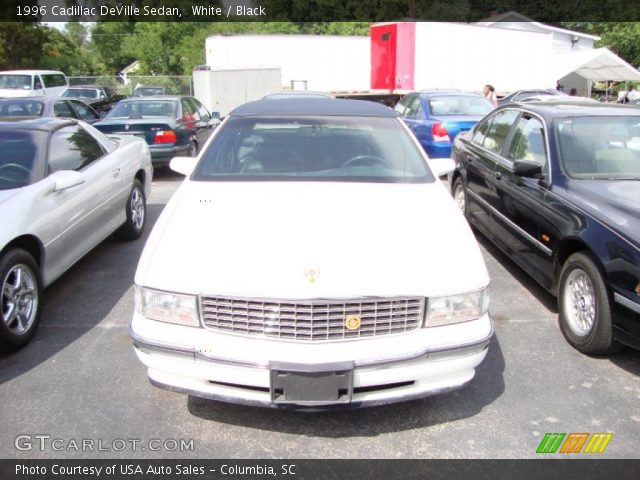 1996 Cadillac DeVille Sedan in White