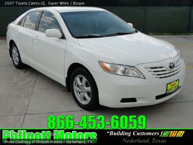 2007 Toyota Camry LE in Super White
