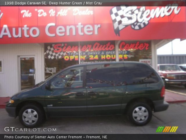 1998 Dodge Caravan SE in Deep Hunter Green