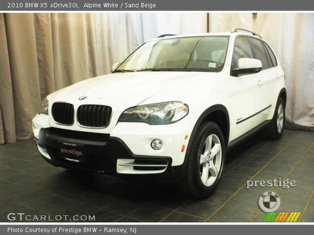 2010 BMW X5 xDrive30i in Alpine White