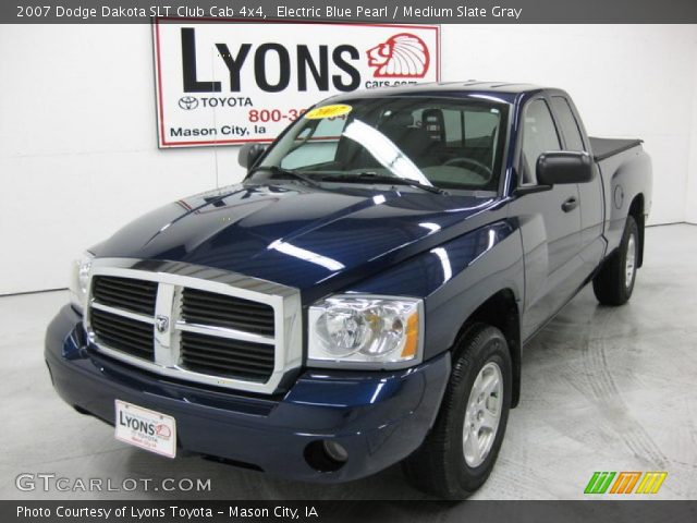 2007 Dodge Dakota SLT Club Cab 4x4 in Electric Blue Pearl