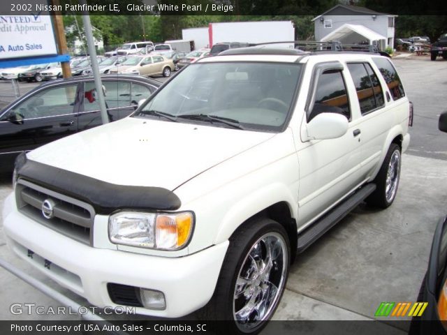 2002 Nissan Pathfinder LE in Glacier White Pearl