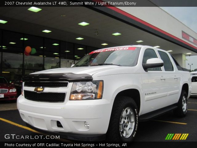 2007 Chevrolet Avalanche LT 4WD in Summit White
