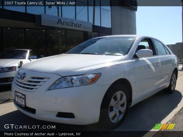 2007 Toyota Camry LE in Super White