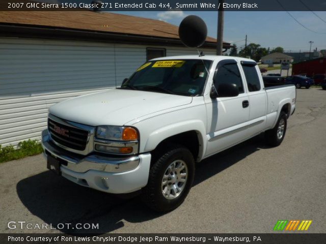 2007 GMC Sierra 1500 Classic Z71 Extended Cab 4x4 in Summit White
