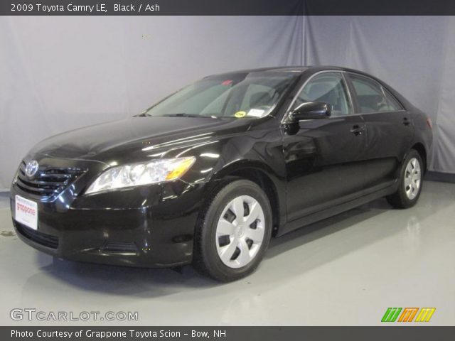 2009 Toyota Camry LE in Black