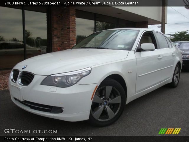 2008 BMW 5 Series 528xi Sedan in Alpine White