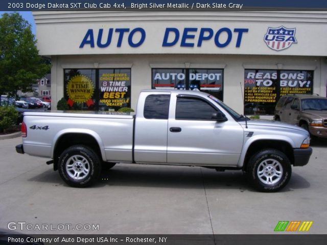 2003 Dodge Dakota SXT Club Cab 4x4 in Bright Silver Metallic