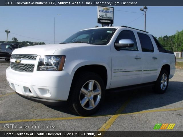 2010 Chevrolet Avalanche LTZ in Summit White