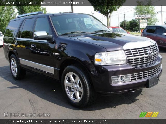 2007 Lincoln Navigator Luxury 4x4 in Black