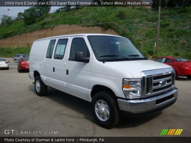 2009 Ford E Series Van E250 Super Duty Commercial in Oxford White
