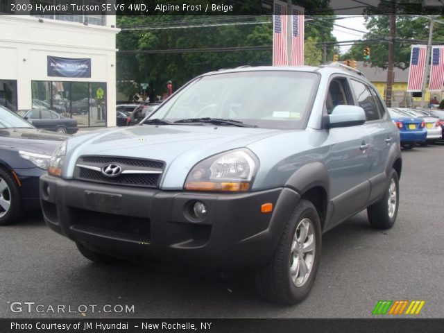 2009 Hyundai Tucson SE V6 4WD in Alpine Frost