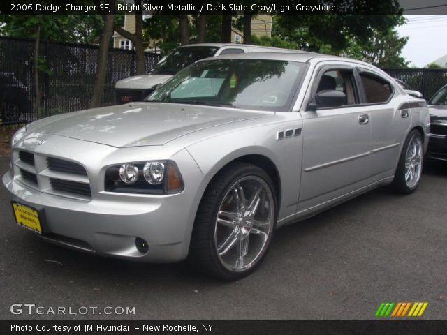 2006 Dodge Charger SE in Bright Silver Metallic