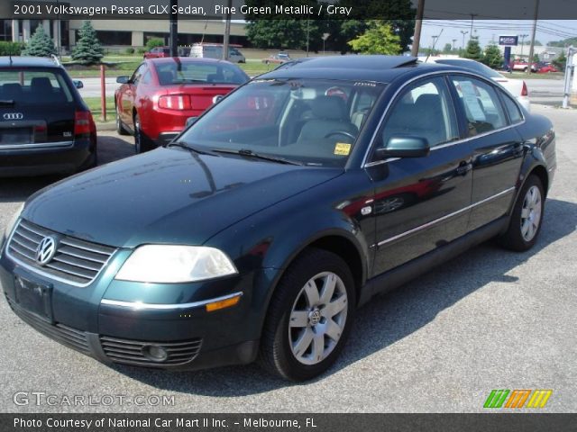 2001 Volkswagen Passat GLX Sedan in Pine Green Metallic