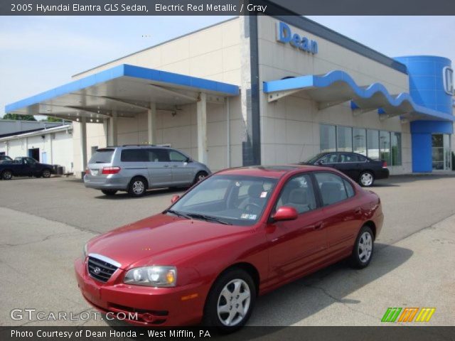 2005 Hyundai Elantra GLS Sedan in Electric Red Metallic