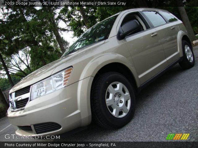 2009 Dodge Journey SE in Light Sandstone Metallic