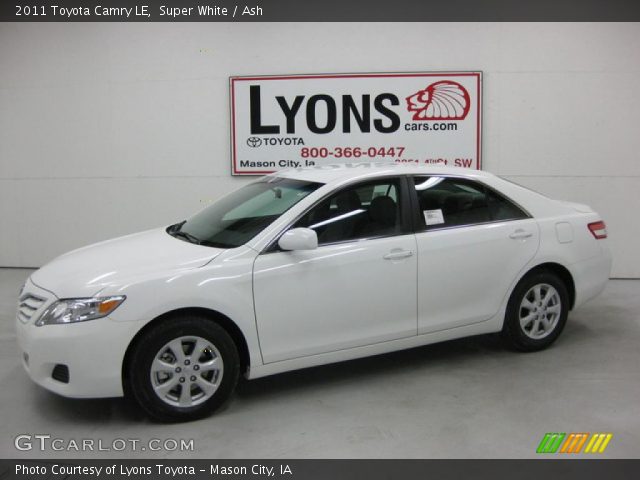2011 Toyota Camry LE in Super White