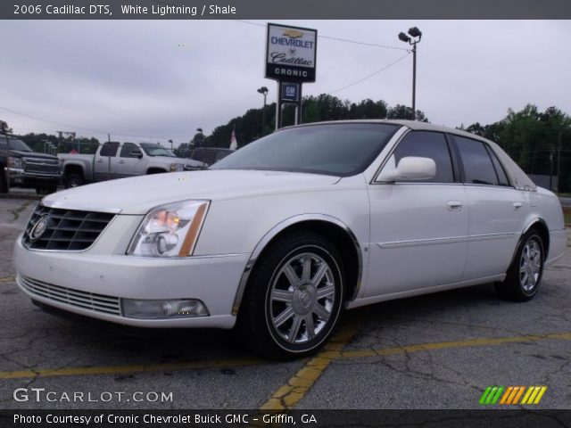 2006 Cadillac DTS  in White Lightning