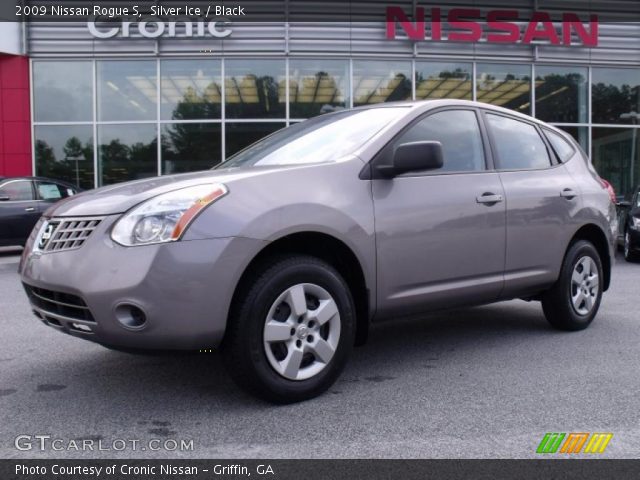 2009 Nissan Rogue S in Silver Ice