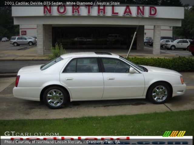 2001 Cadillac DeVille DTS Sedan in White Diamond