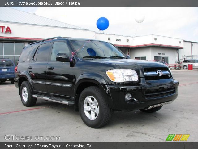 2005 Toyota Sequoia SR5 in Black