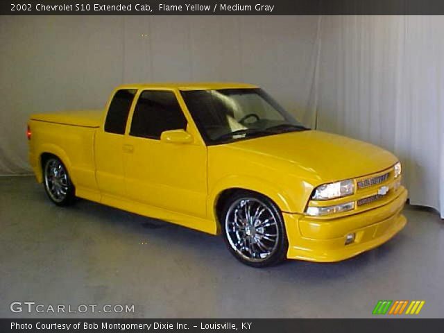2002 Chevrolet S10 Extended Cab in Flame Yellow
