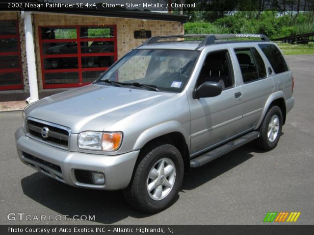 2002 Nissan Pathfinder SE 4x4 in Chrome Silver Metallic