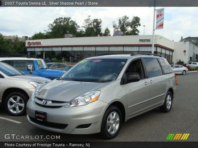 2007 Toyota Sienna LE in Silver Shadow Pearl