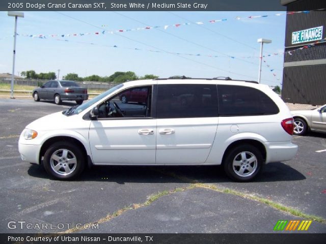 2005 Dodge Grand Caravan SXT in Stone White