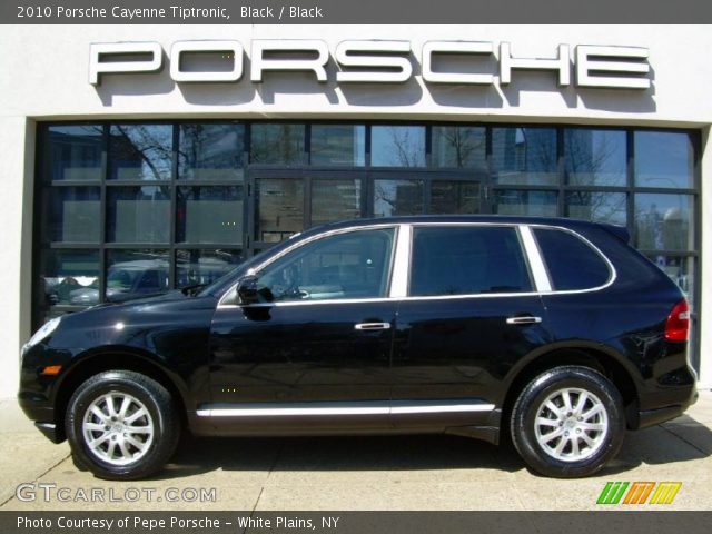 2010 Porsche Cayenne Tiptronic in Black