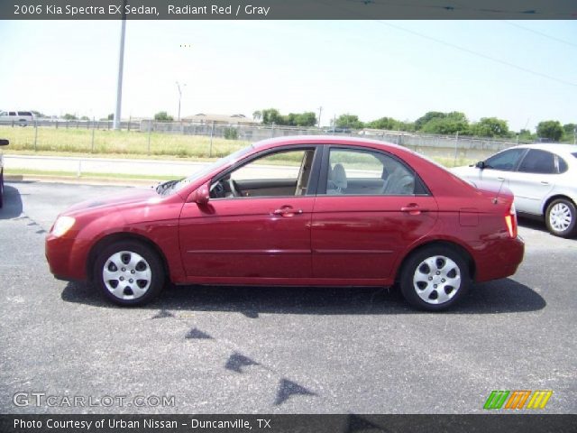 2006 Kia Spectra EX Sedan in Radiant Red