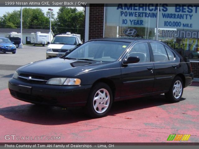 1999 Nissan Altima GXE in Super Black