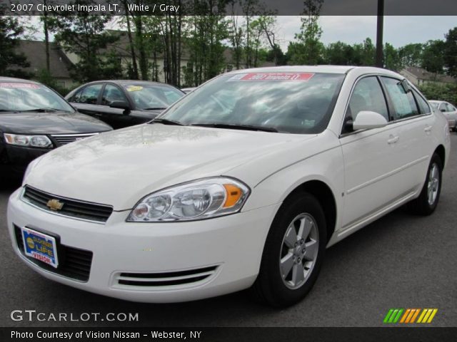 2007 Chevrolet Impala LT in White