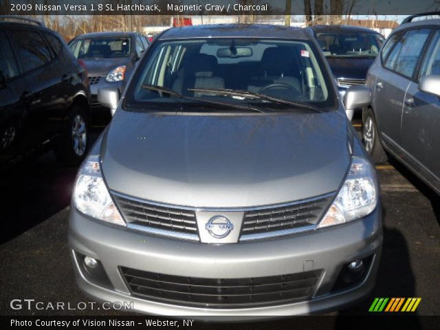 2009 Nissan Versa 1.8 SL Hatchback in Magnetic Gray