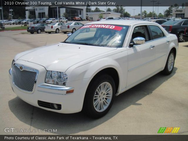 2010 Chrysler 300 Touring in Cool Vanilla White