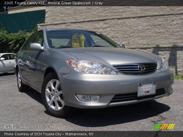 2005 Toyota Camry XLE in Mineral Green Opalescent