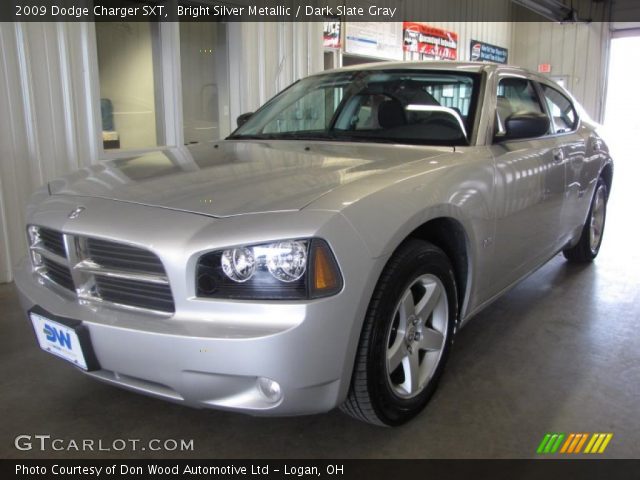 2009 Dodge Charger SXT in Bright Silver Metallic
