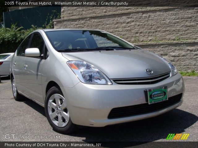 2005 Toyota Prius Hybrid in Millenium Silver Metallic