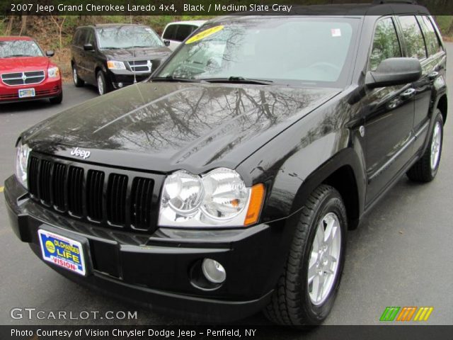 2007 Jeep Grand Cherokee Laredo 4x4 in Black