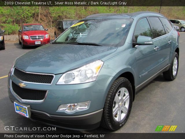 2009 Chevrolet Traverse LT in Silver Moss Metallic