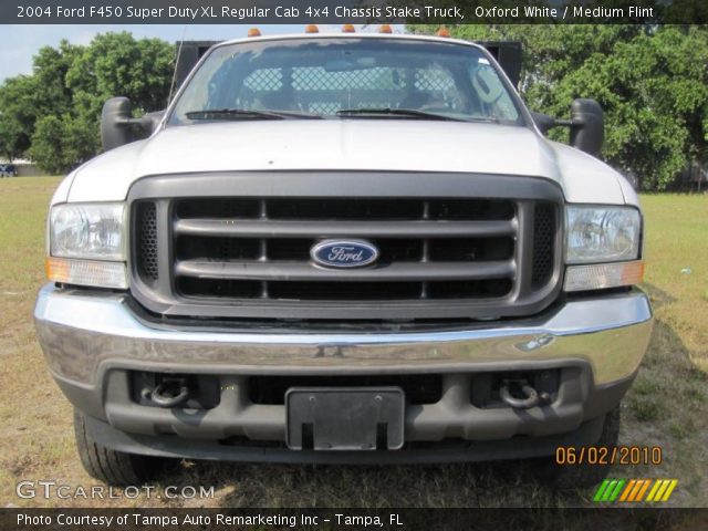 2004 Ford F450 Super Duty XL Regular Cab 4x4 Chassis Stake Truck in Oxford White