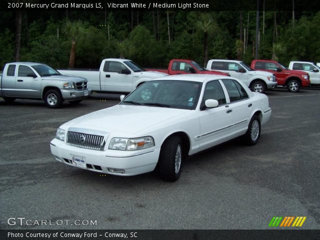 2007 Mercury Grand Marquis LS in Vibrant White