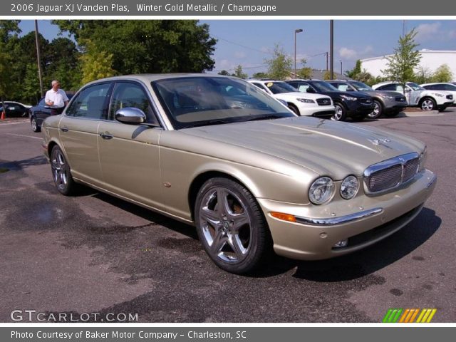 2006 Jaguar XJ Vanden Plas in Winter Gold Metallic